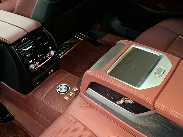 BMW 5 Series — Фото автомобиля 6
