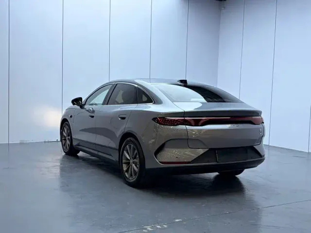 BYD Qin L — Фото автомобиля 4