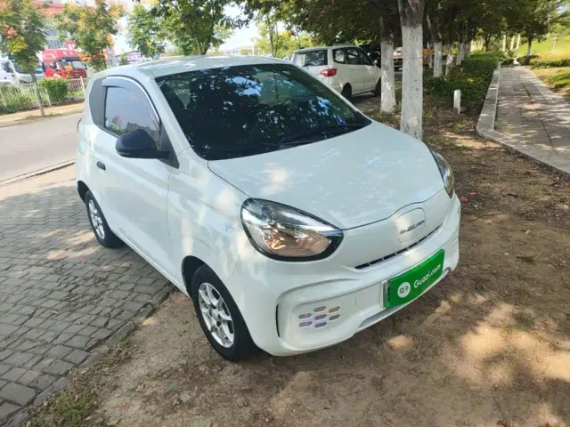 Roewe Clever — Фото автомобиля 3