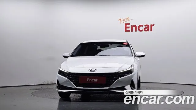 Hyundai AVANTE Avante (CN7) — Фото автомобиля 3