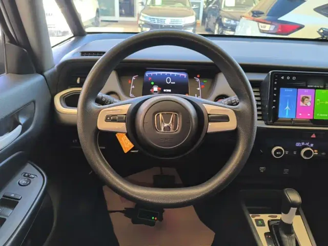 Honda Fit — Фото автомобиля 10