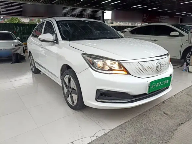 Dongfeng Fengshen E70 — Фото автомобиля 21