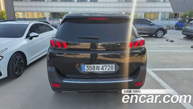 Peugeot 5008 2nd Gen — Фото автомобиля 2