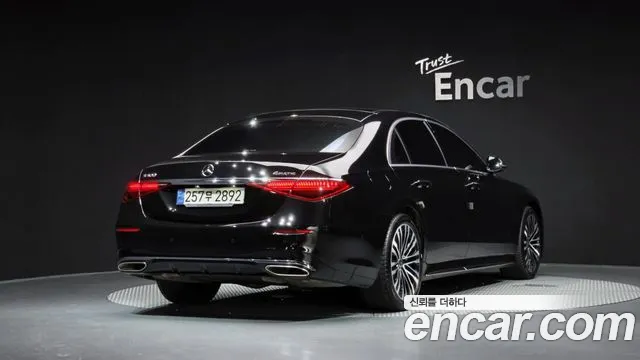 Mercedes-Benz S-Class — Фото автомобиля 2