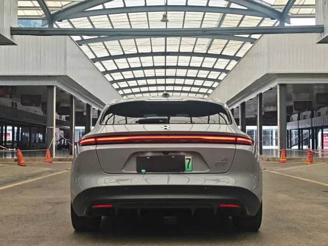 Nio ET5 Touring — Фото автомобиля 12