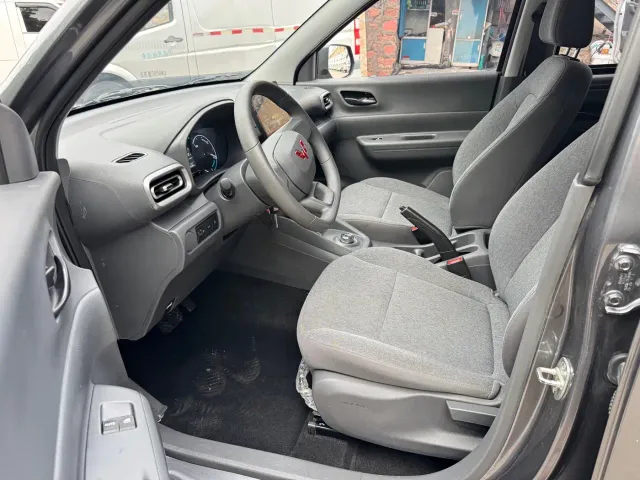 Wuling Hongguang — Фото автомобиля 5