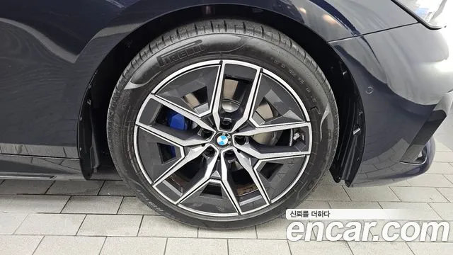 BMW 5-Series — Фото автомобиля 18