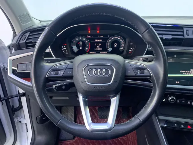 Audi Q3 — Фото автомобиля 5