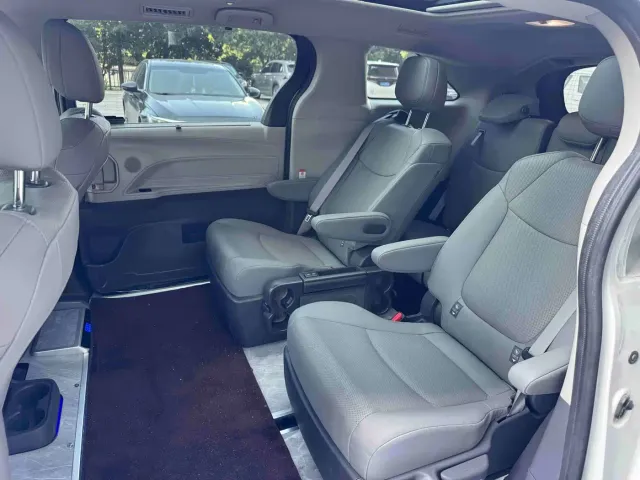 Toyota Granvia — Фото автомобиля 8