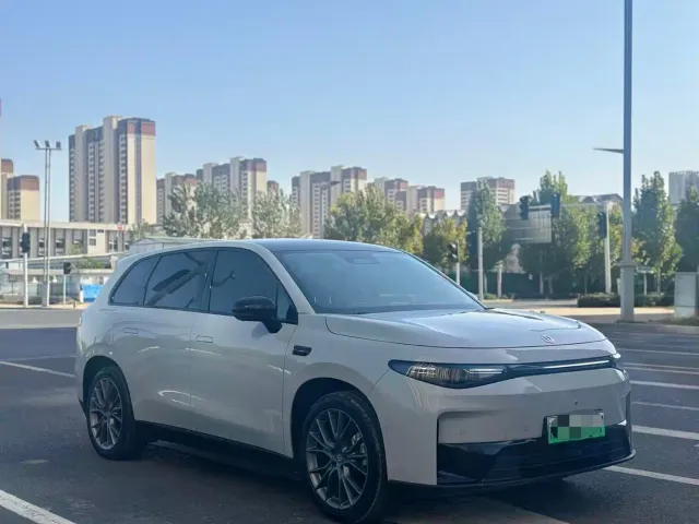 Leapmotor C10 — Фото автомобиля 3