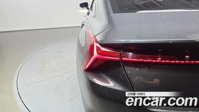 Kia K8 Hybrid — Фото автомобиля 8