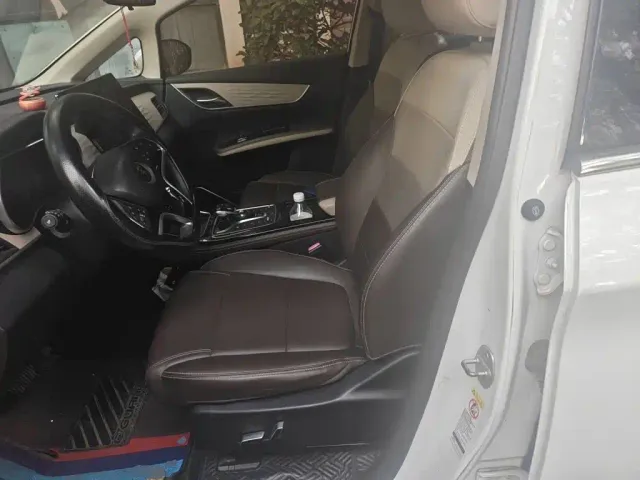 BYD Song MAX — Фото автомобиля 10