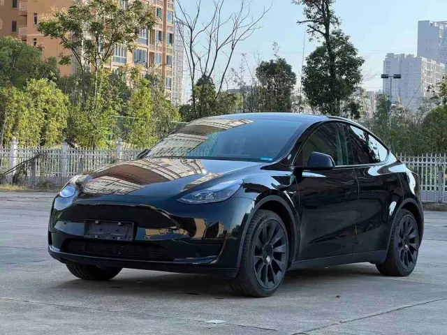 Фотография автомобиля — Tesla Model Y