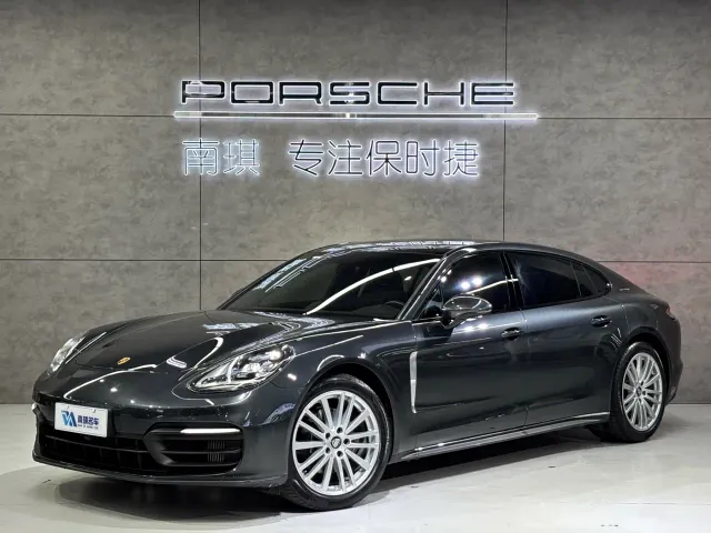 Фотография автомобиля — Porsche Panamera