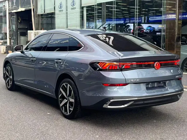 Volkswagen Lamando — Фото автомобиля 6