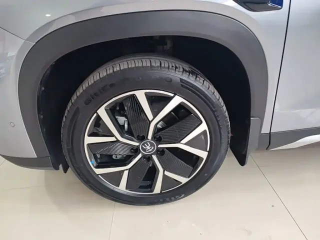 BYD Song L DM-i — Фото автомобиля 22