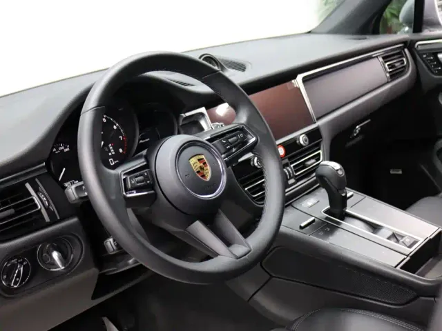 Porsche Macan — Фото автомобиля 10