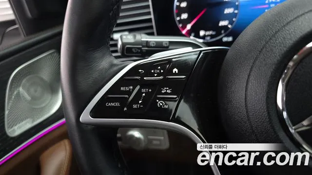 Mercedes-Benz GLE-Class — Фото автомобиля 16