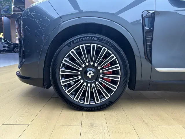 Nio ES8 — Фото автомобиля 7