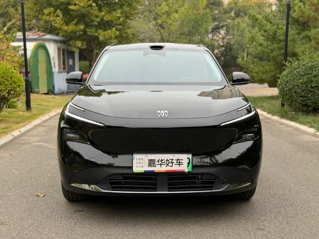 Buick Zhijing E7 — Фото автомобиля 2