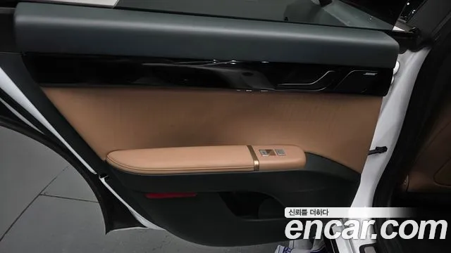Hyundai Grandeur GN7 — Фото автомобиля 14