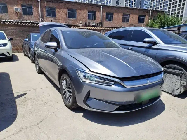 BYD Qin PLUS — Фото автомобиля 3
