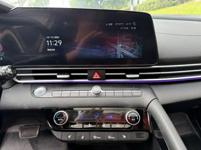 Hyundai Elantra — Фото автомобиля 10