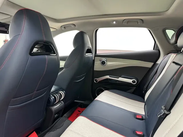 BYD Yuan PLUS — Фото автомобиля 17
