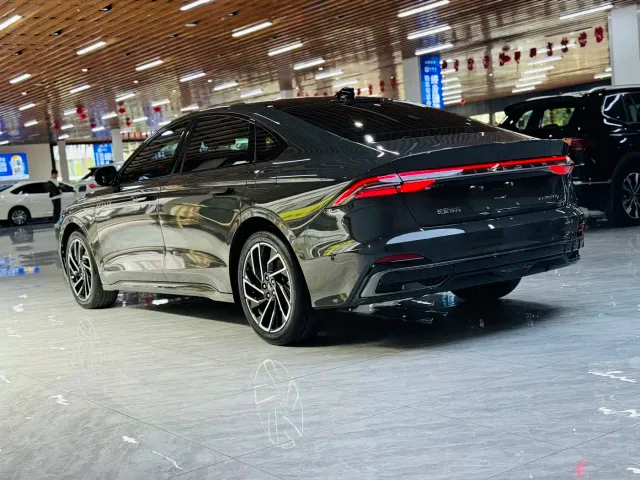 Lincoln Z — Фото автомобиля 19