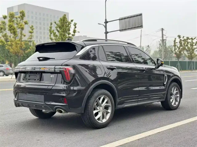 Lynk & Co 01 — Фото автомобиля 19