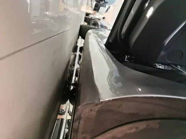 Tesla Model 3 — Фото автомобиля 21