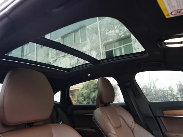 Volvo S90 — Фото автомобиля 22