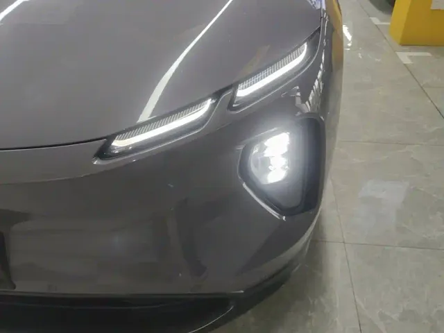 Nio EC6 — Фото автомобиля 23