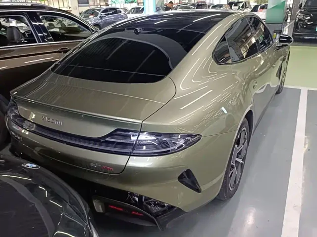 Xiaomi SU7 — Фото автомобиля 4