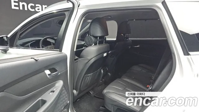 Hyundai Santafe Новый Santa Fe Бензин 2.5T 4WD — Фото автомобиля 12