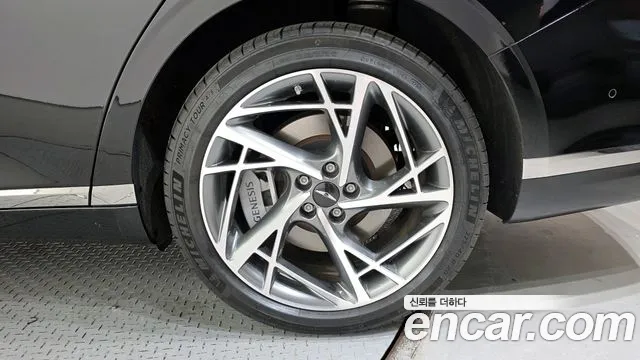 Genesis G90 — Фото автомобиля 21