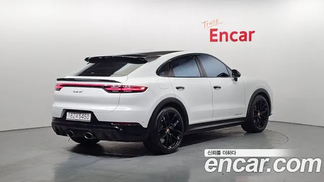 Porsche Cayenne — Фото автомобиля 2