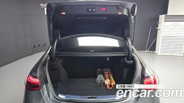 Mercedes-Benz S-Class — Фото автомобиля 18