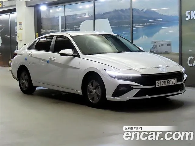 Фотография автомобиля — Hyundai Avante CN7