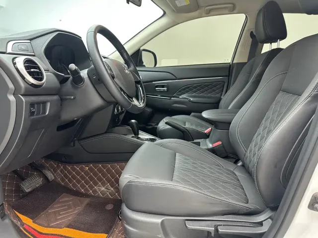 Mitsubishi ASX — Фото автомобиля 11