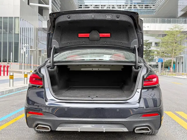 BMW 5 Series — Фото автомобиля 18