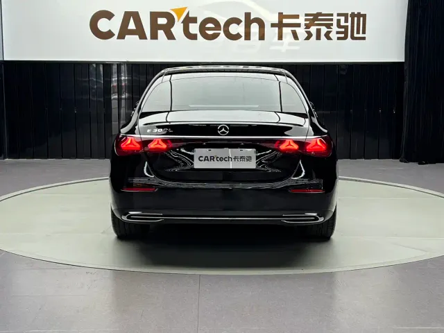 Mercedes-Benz E-Class — Фото автомобиля 6