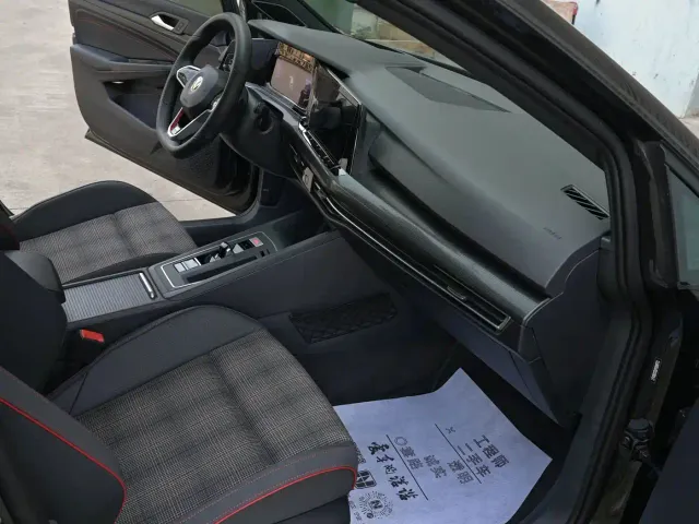 Volkswagen Golf GTI — Фото автомобиля 14