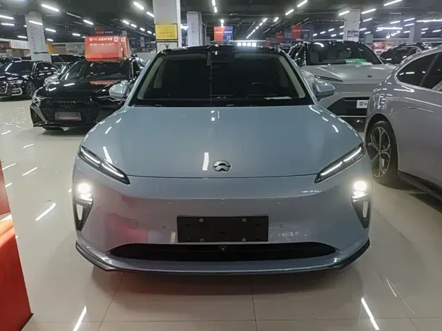 Nio ET5 — Фото автомобиля 2