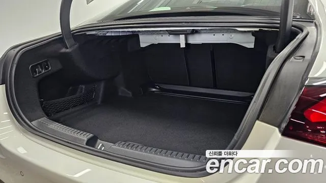 Mercedes-Benz E-Class W214 — Фото автомобиля 11