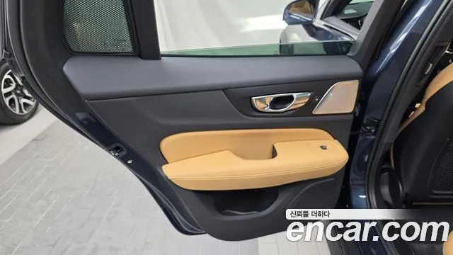 Вольво V60 — Фото автомобиля 25