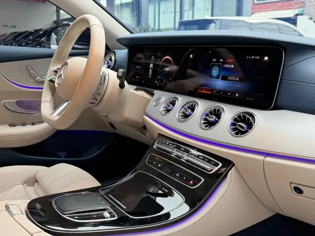 Mercedes-Benz E-Class — Фото автомобиля 7