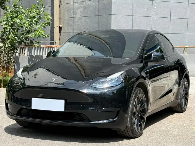 Фотография автомобиля — Tesla Model Y