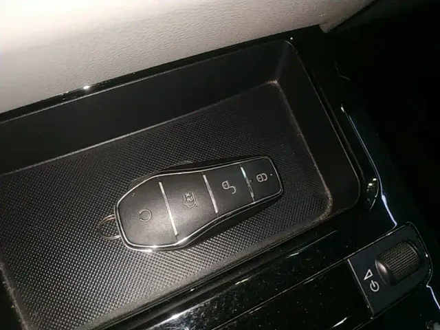 BYD Yuan Pro — Фото автомобиля 8