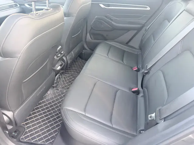 Geely Emgrand — Фото автомобиля 5